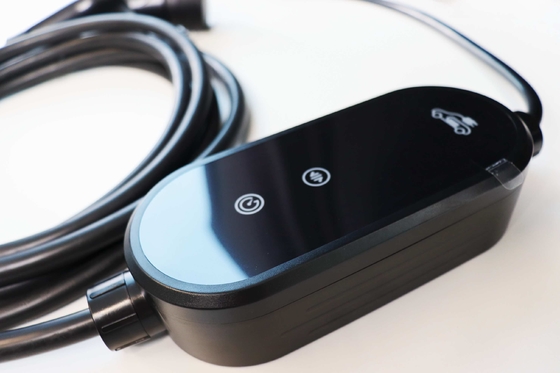 Bon prix 3kW Portable EV Charger 16A with Adjustable Current & Delay Charging en ligne