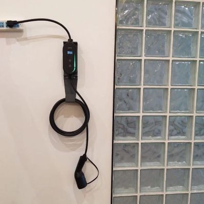 Bon prix 7.4kW 32A Portable EV Charger with IP67 & Delay Charging en ligne